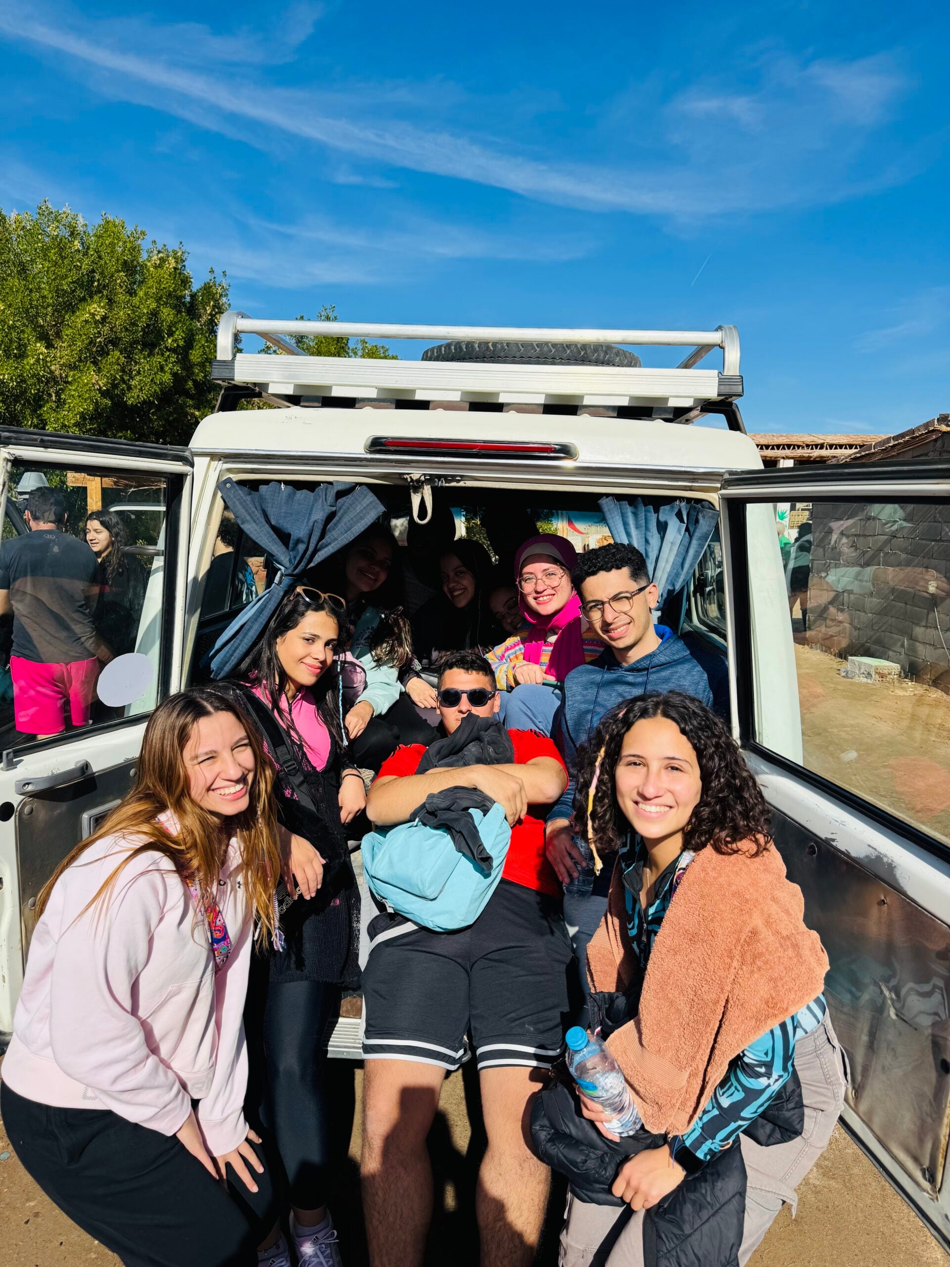Bro Travel outdoor trip